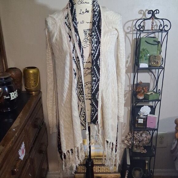 Hippie Rose Cream and Black Women's Boho Asymetrical Fringe Open Front Sweater M - Picture 1 of 7